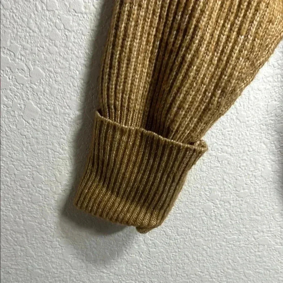 TOPSHOP Cozy Brown Turtleneck Sweater - Picture 4 of 8